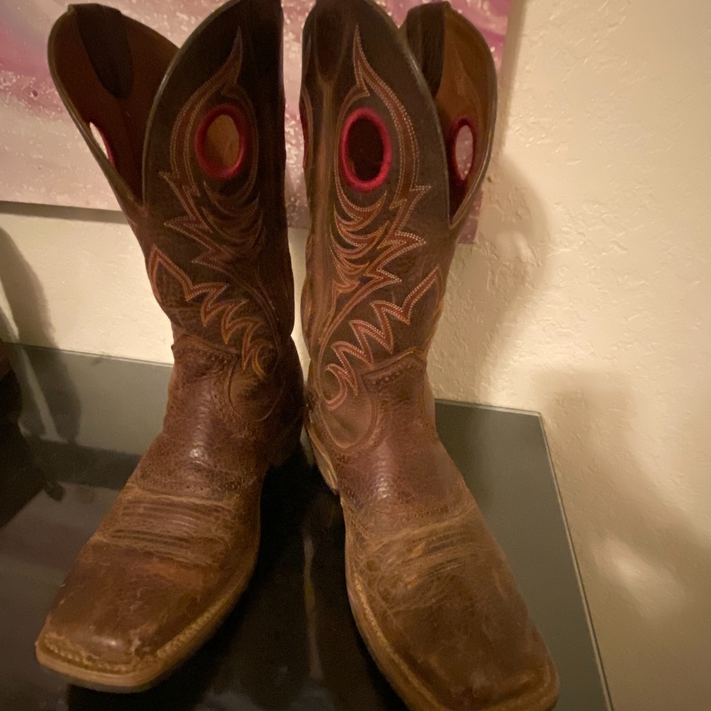 Men’s Ariat Cowboy boots
